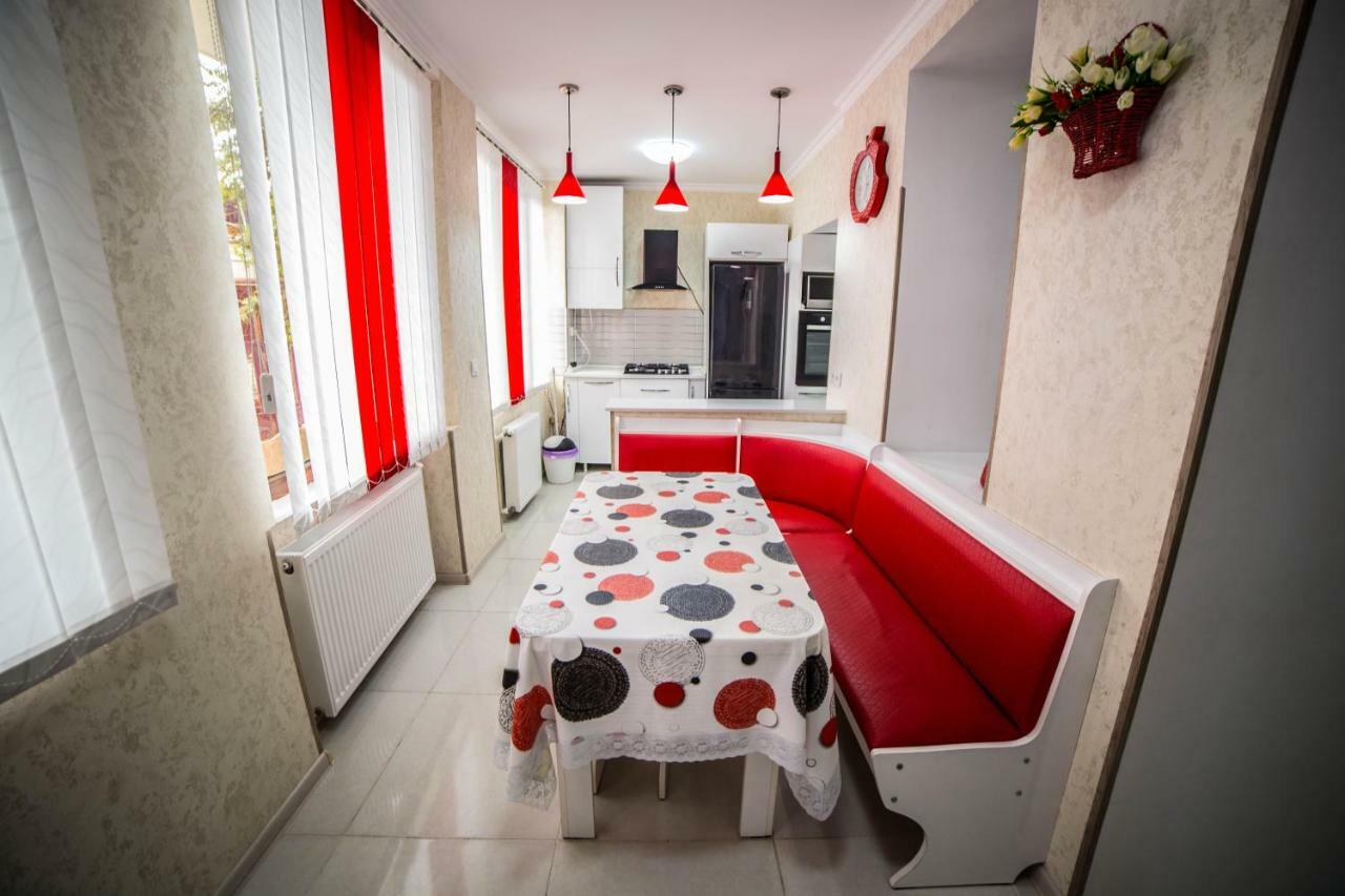 Guest House Theodora Kutaisi Luaran gambar